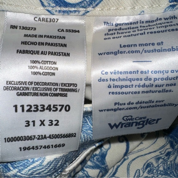 Wrangler Wanderer 622 Nautical
Coastal Cowgirl Seahorse Ocean
Flare 31(34)X32 - Picture 7 of 9